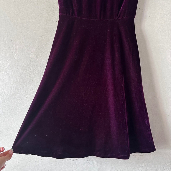 ModCloth Velvet Fit & Flare Dress Small Plum Purple Holiday Christmas Party Clas - Picture 5 of 11